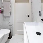 The Highest Penthouse In On B&b-freeparking Apartment