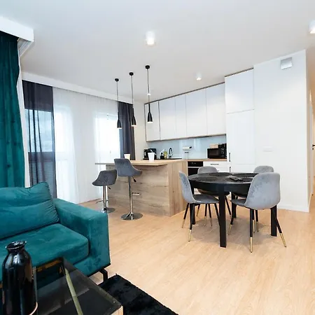 Апартаменти The Highest Penthouse In On B&b-freeparking Лодзь