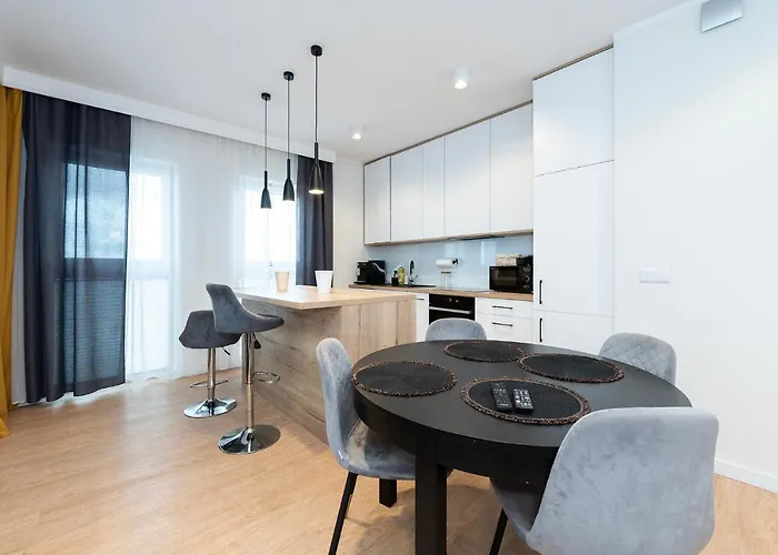 Апартаменти The Highest Penthouse In On B&b-freeparking Лодзь