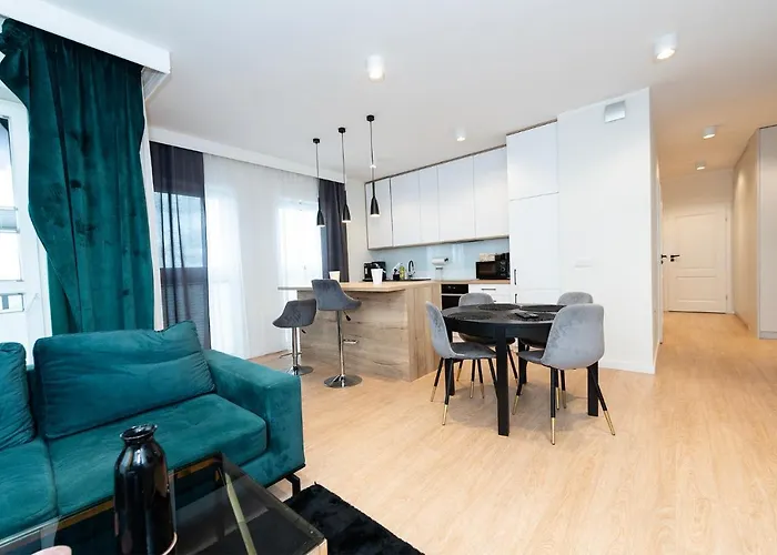 Апартаменти The Highest Penthouse In On B&b-freeparking Лодзь